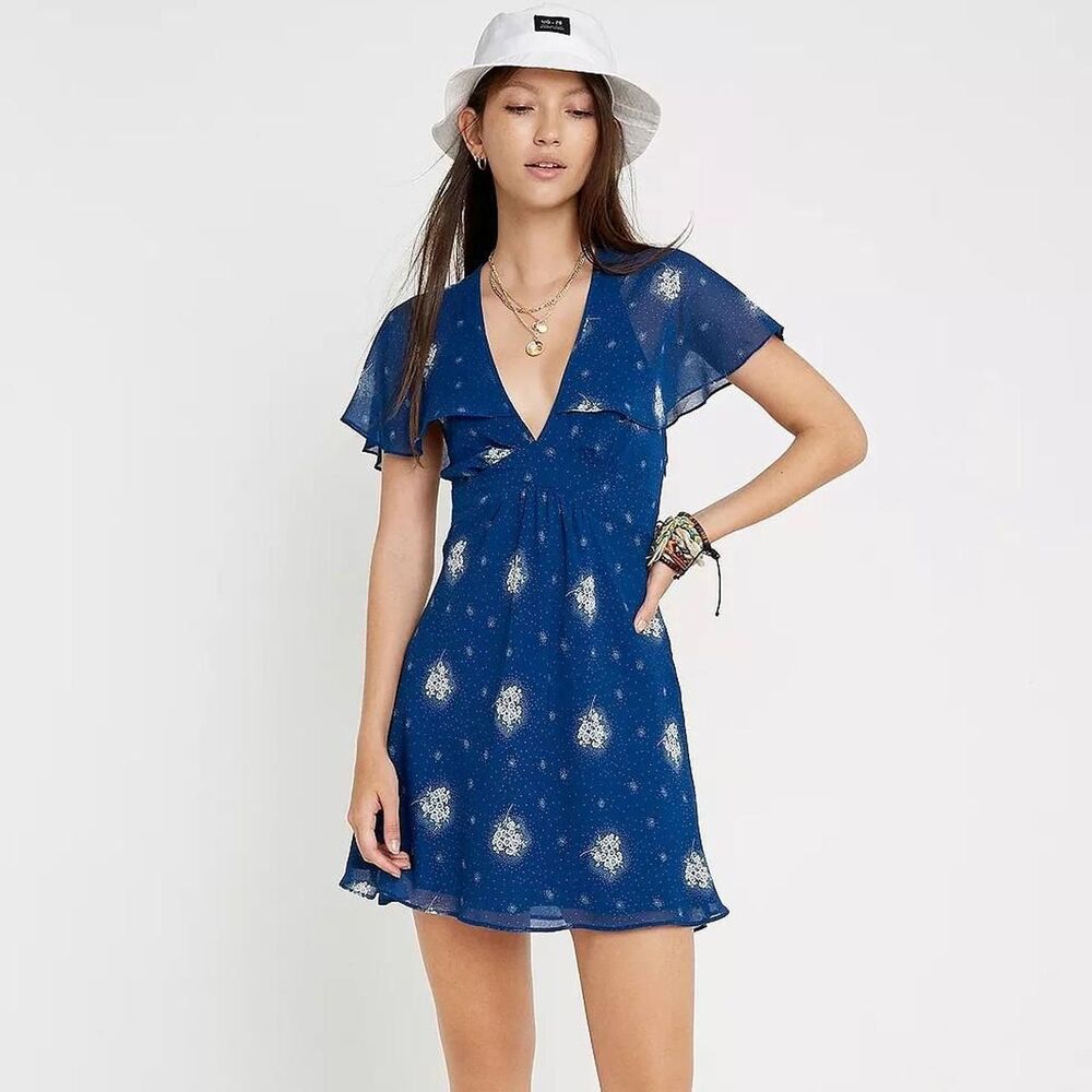 Stargazer Blue Floral Lace Up Back Ruffle Sleeve Size Large